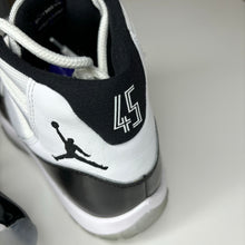 Load image into Gallery viewer, Nike Air Jordan 11 Retro “Concord” (9.5)
