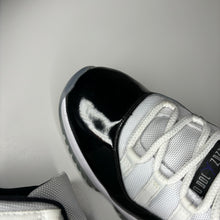 Load image into Gallery viewer, Nike Air Jordan 11 Retro “Concord” (9.5)
