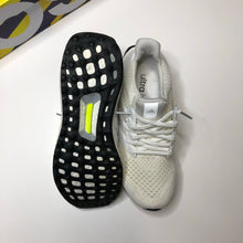 Load image into Gallery viewer, Adidas Ultra Boost 1.0 &quot;Core White&quot; 2015 (7.5)
